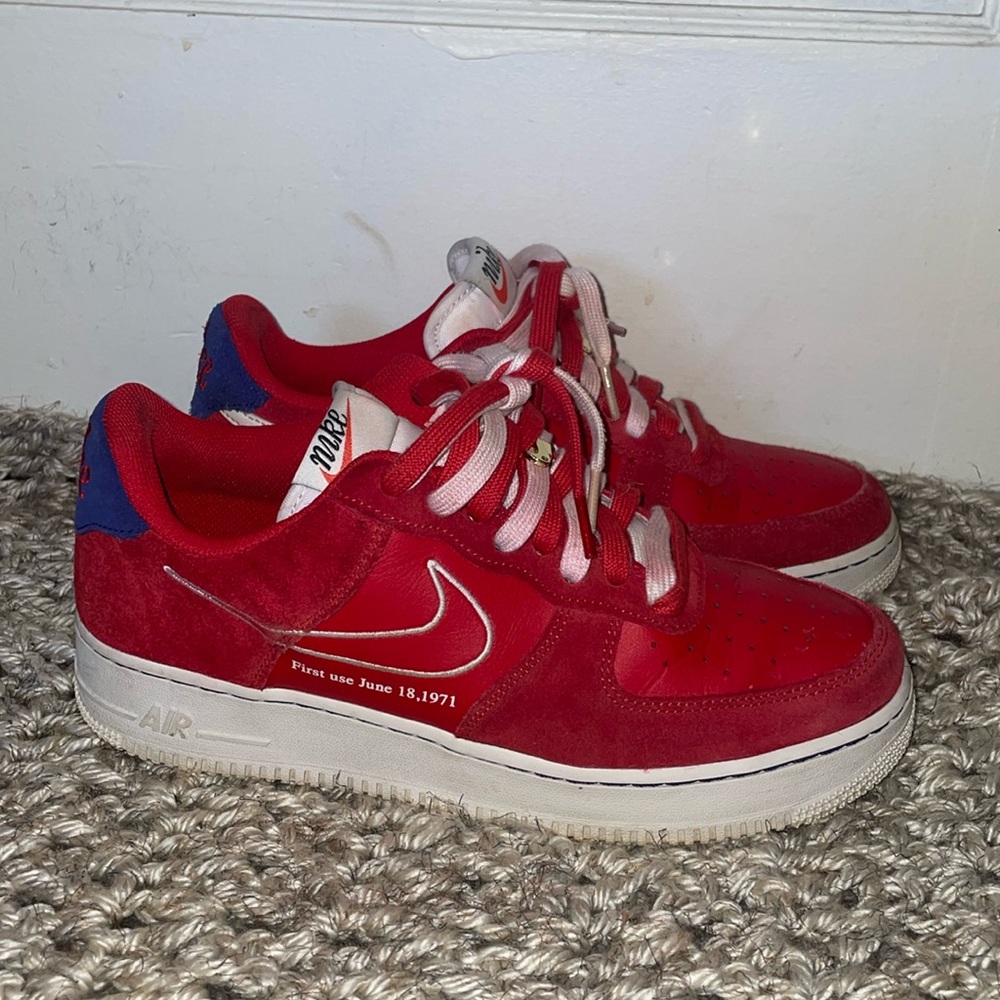 Nike Air Force 1 Low First Use University Red ‘07 sneakers